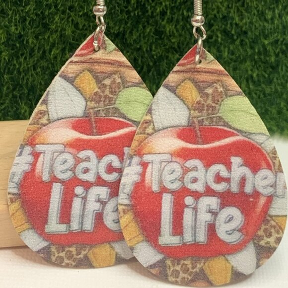 Teacher Earring, Educator Earring, Teacher Appreciation Gift, School Earring - Picture 3 of 4